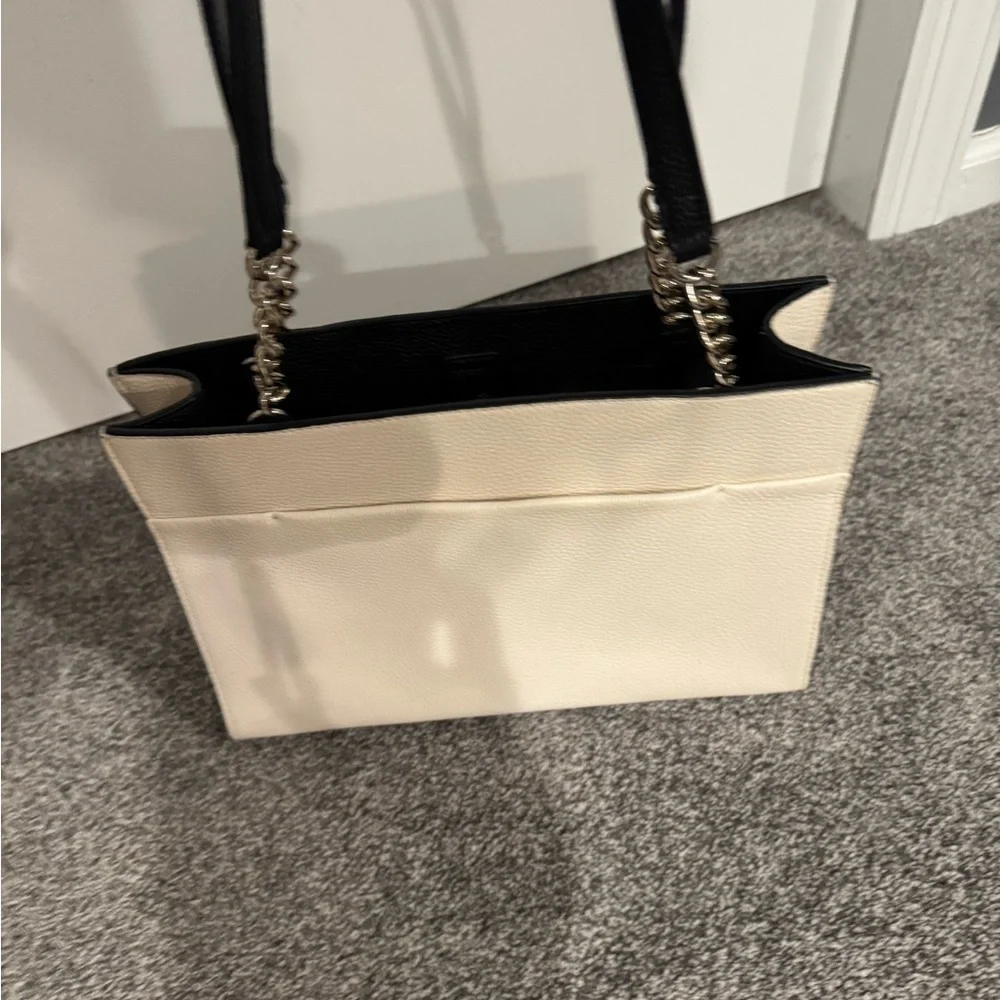 NWOT Kate Spade Cherry Street Phoebe Small Cream & Black NWOT *NEVER USED*